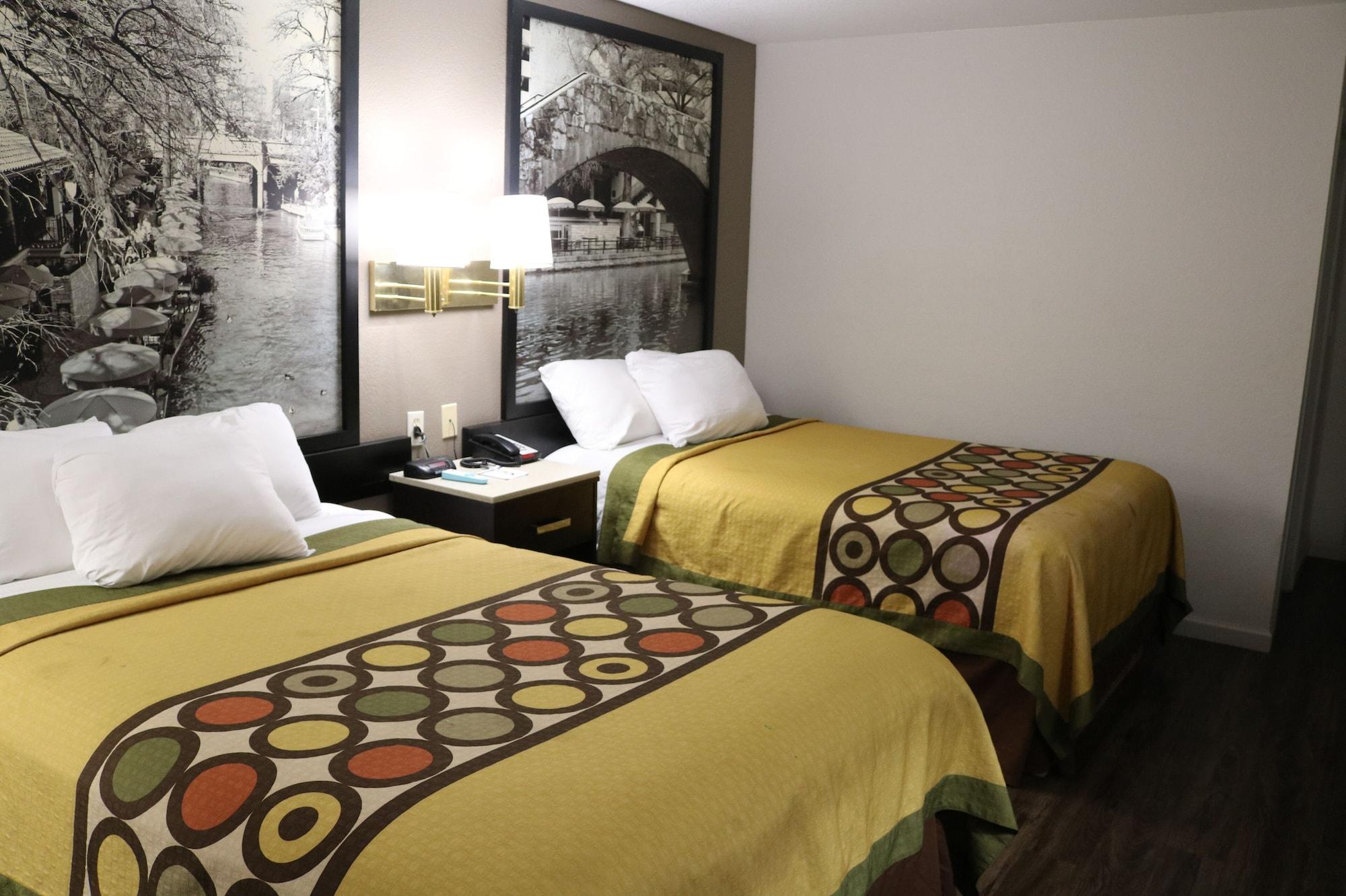 Super 8 By Wyndham San Antonio/I-35 North Ξενοδοχείο Εξωτερικό φωτογραφία